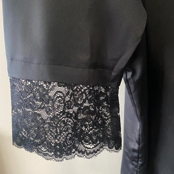 NWT Isaac Mizrah Live! Black Satin Lace Cuffs/Hem Blouse - Picture 8 of 13